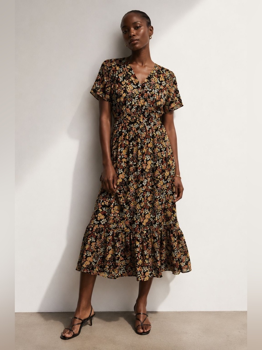 Madewell Floral Midi Dress – Size 4, V-Neck Flutter Sleeve Black Multi-Color
